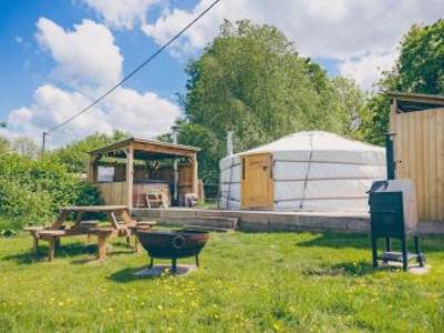 4 Person Luxury Heated Yurt