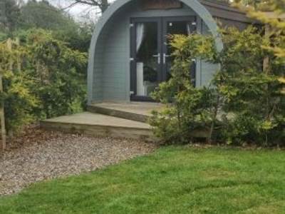 JoJo Glamping Pod with Private Hot Tub