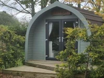 Aira Glamping Pod with Private Hot Tub
