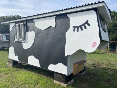 Dotty - Glamping Cow Shed