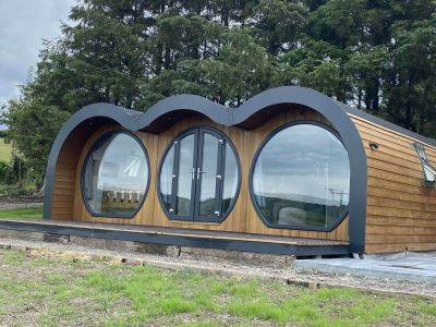 Severn Pod with Private Hot Tub