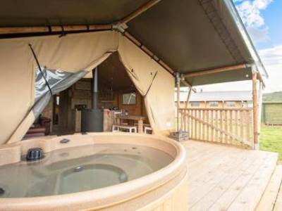Safari Tent with Hot Tub